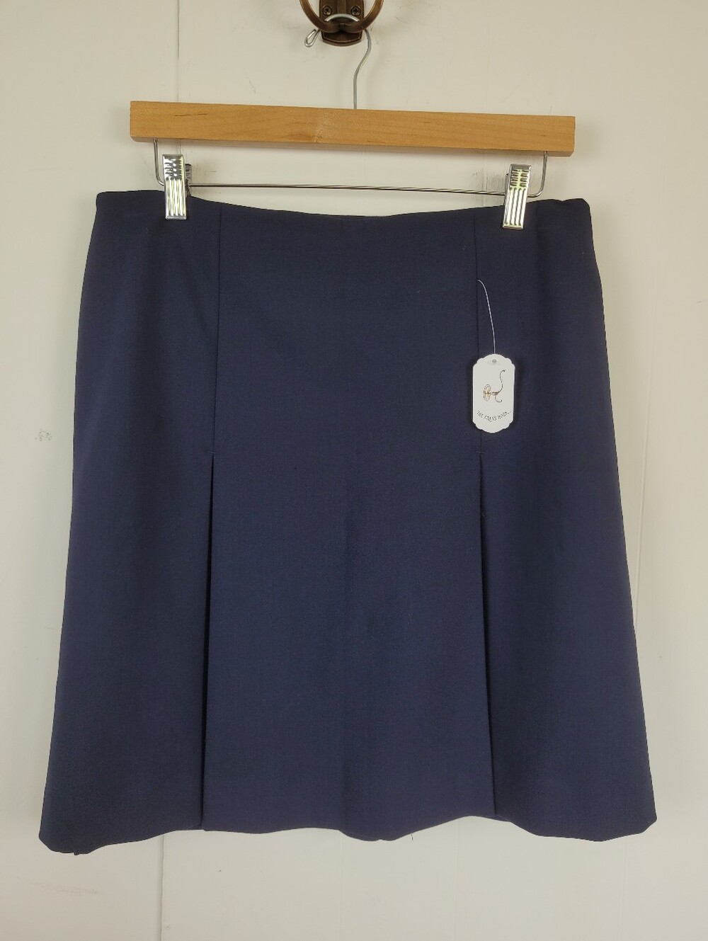 Brooks Brothers Size 8 Navy Pleated A-Line Skirt